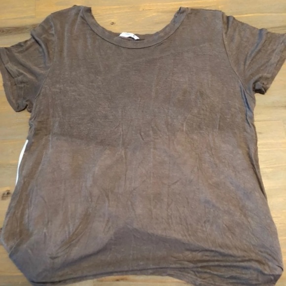 Unique, Dressy T-shirt.Back design is long w train - Picture 3 of 11